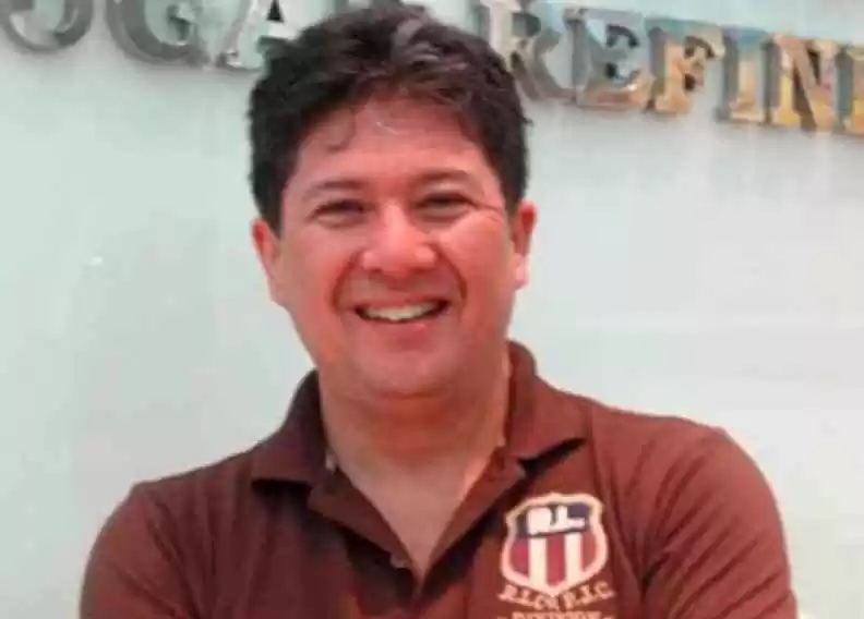 Andre Vincent Wenas