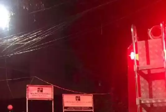 https://www.monitorindonesia.com/storage/news/image/kebakaran-ylbi-jakarta.jpg