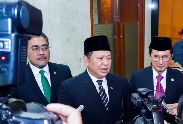 Ketua MPR RI, Bambang Soesatyo (tengah) (Foto: Dok MI/MPR RI)