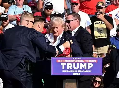 Mantan Presiden AS Donald Trump selama acara kampanye di Butler Farm Show Inc.,Pennsylvania, AS, Sabtu (13/7/2024)