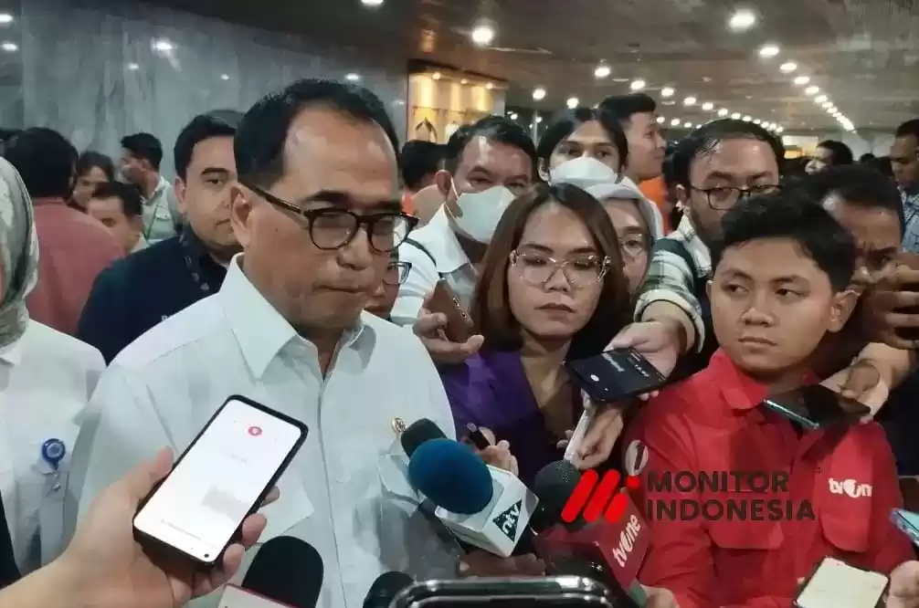 Menhub Budi Karya Korupsi Jalu Kereta Api