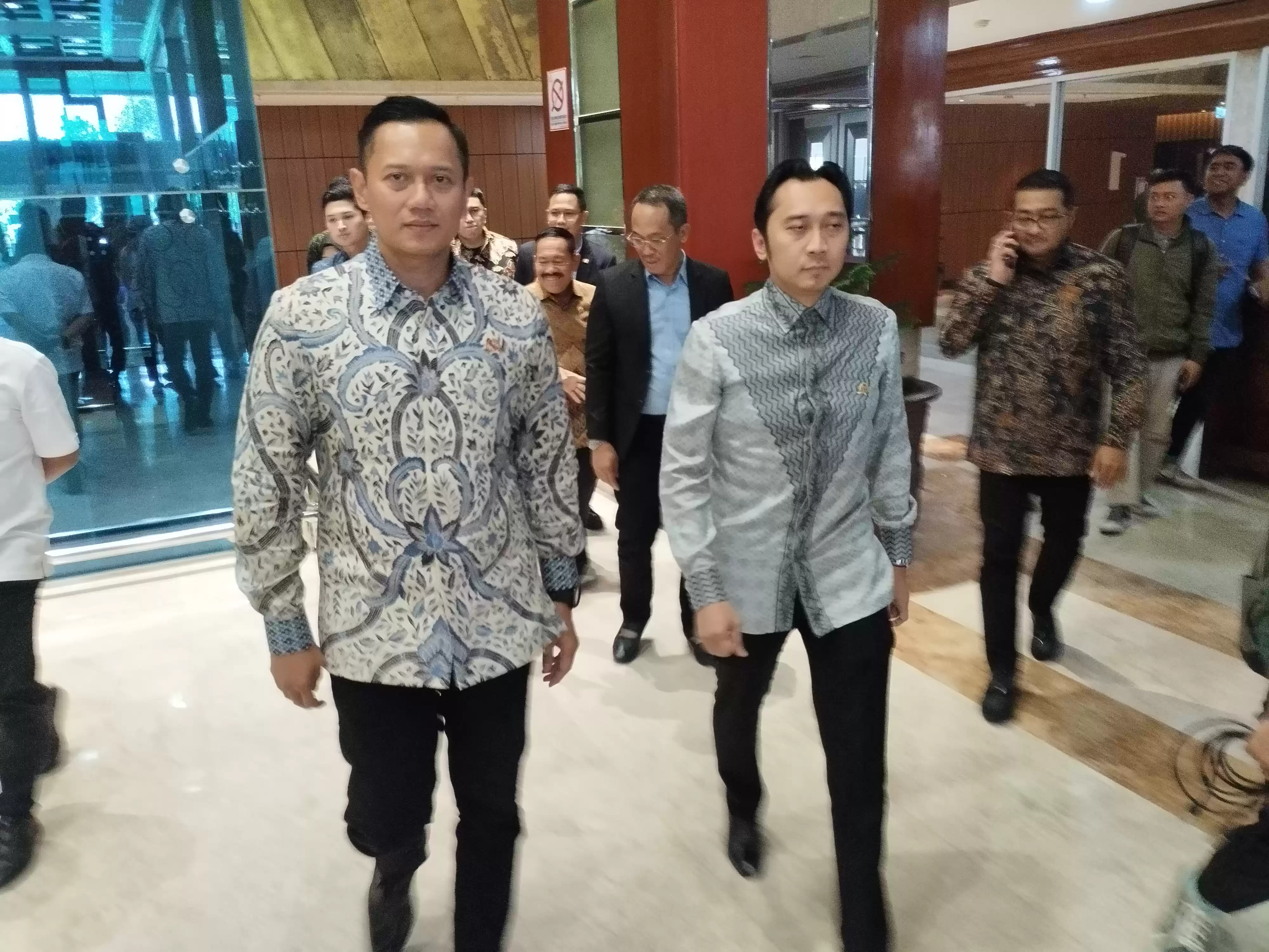 Menteri Agraria dan Tata Ruang/Kepala Badan Pertanahan Nasional (ATR/BPN), Agus Harimurti Yudhoyono (kiri) (Foto: MI/Dhanis)