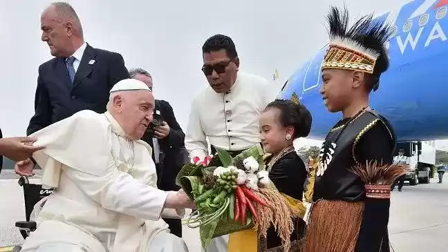 Paus Fransiskus tiba di Jakarta, pada Selasa