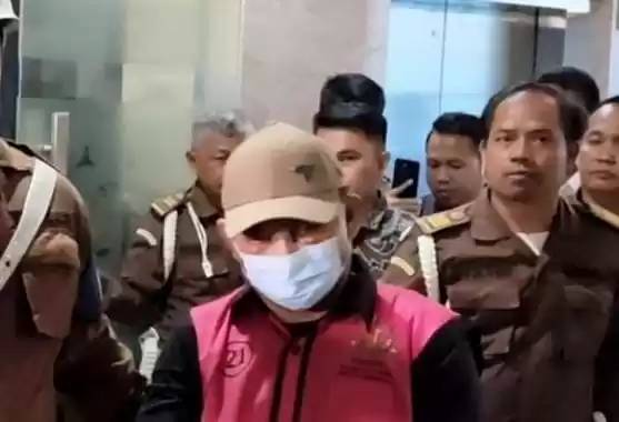 Penampakan Muka DPO Ujang Iskandar Pascaoperasi Plastik di Vietnam - Anak Buah Surya Paloh yang Ditangkap Kejagung!