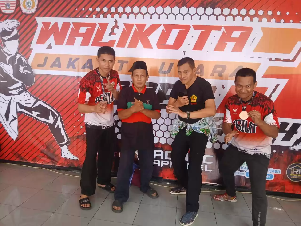 Putra Daerah Muna Barat Sultra Raih Juara III Kejuaraan Pencak Silat Piala Wali Kota Jakarta Utara