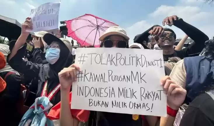 Putusan MK VS Revisi UU Pilkada Ambang Batas dan usia pencalonan Pilkada